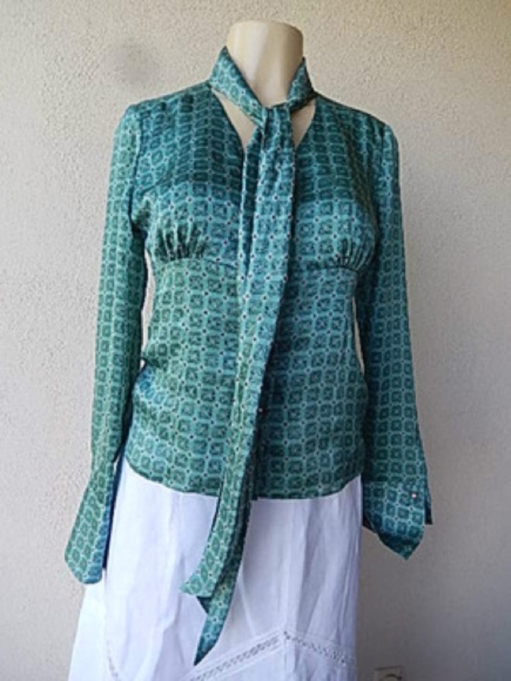 Ann Taylor Loft vintage Multi Color Teal  Polyester Long Sleeve Lined s 2 Blouse